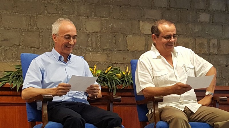 El claustre de l'Institut Ramon Berenguer IV celebra l'acte de jubilació de Vicent Casacuberta i d' Agustí Colell.  