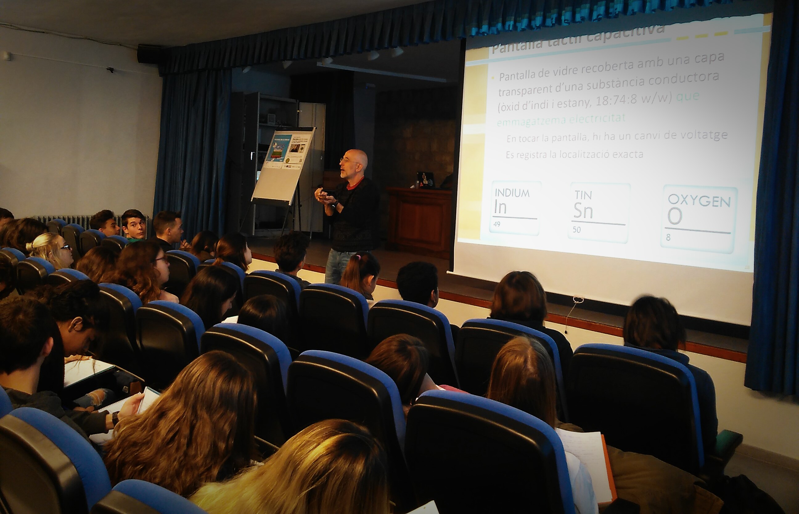 Conferència "Química i enginyeria de l'iPhone" a càrrec de Laureano Jiménez Esteller