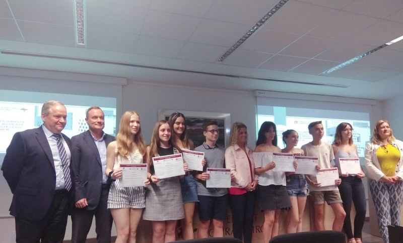 El Campus Terres de l'Ebre de la Universitat Rovira i Virgili guardona tres de les nostres alumnes